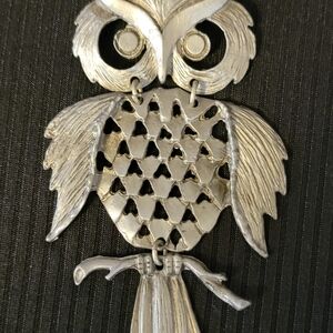 Vintage Silver/Pewter Toned Owl Pendant Necklace